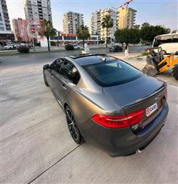 جاكوار XE